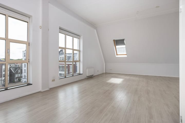 Foto 3 van J. Homan van der Heideplein 48