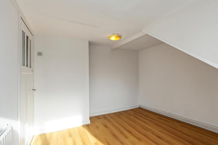 Photo 34 of Javastraat 104