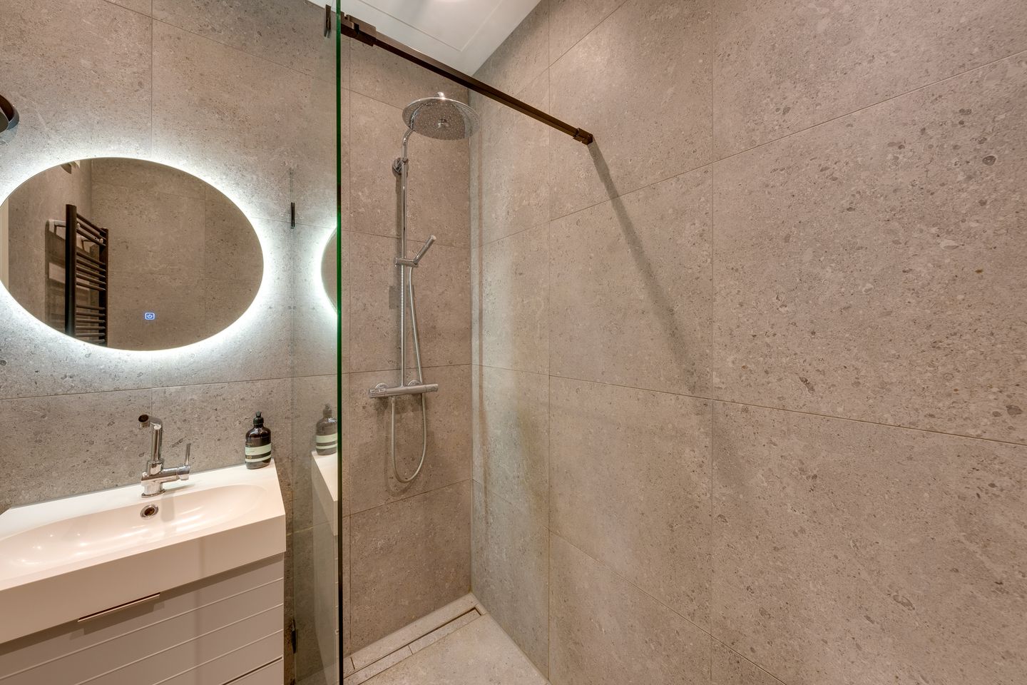 Foto 29 van Hugo de Grootkade 84-H