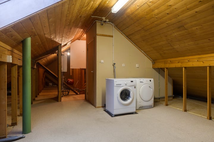 Photo 37 of Tialling van Eysingawei 2