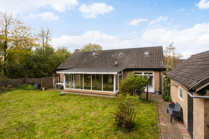 Photo 39 of Tialling van Eysingawei 2