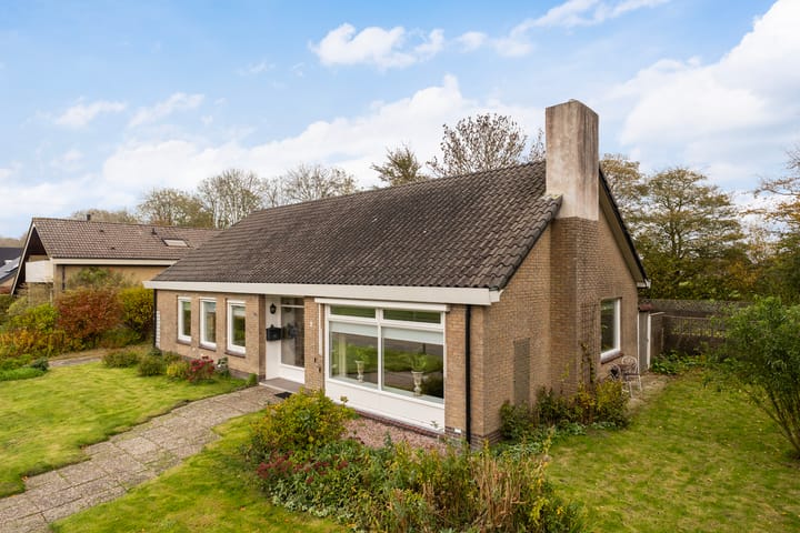 Photo 49 of Tialling van Eysingawei 2