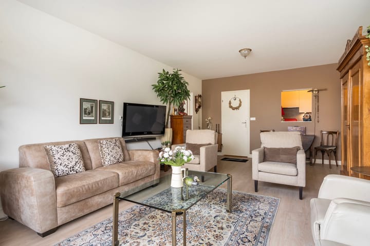 Photo 10 of Stationsweg 92-416