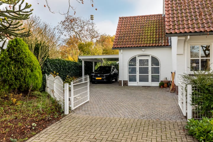 Foto 7 van Courteniusstraat 4