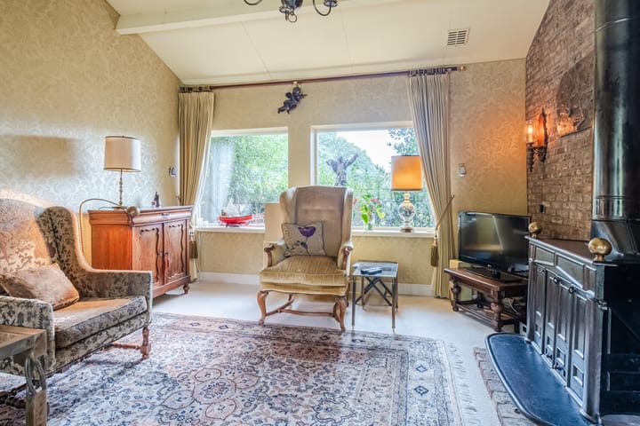 Photo 10 of Broeder Hogardstraat 1-A