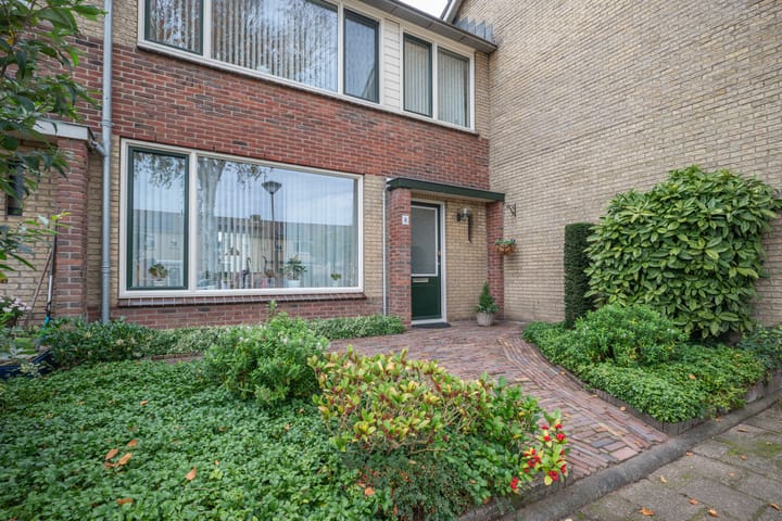 Photo 6 of Plevierstraat 8