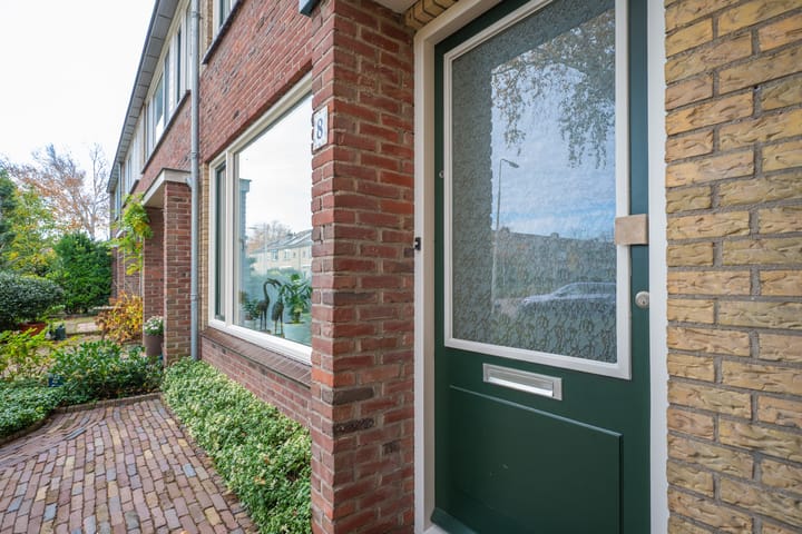 Photo 7 of Plevierstraat 8