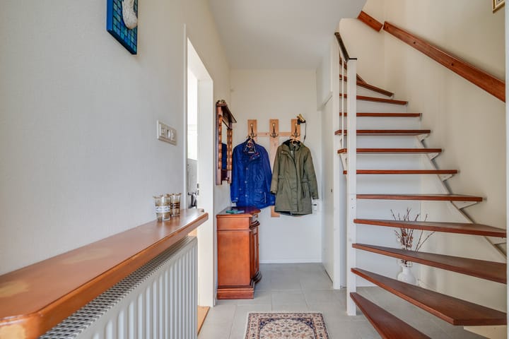 Photo 9 of Plevierstraat 8