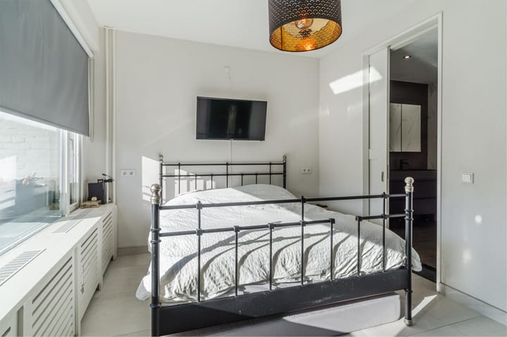 Foto 13 van Neerstraat 273