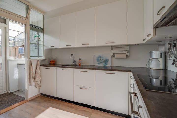 Photo 17 of Plevierstraat 8