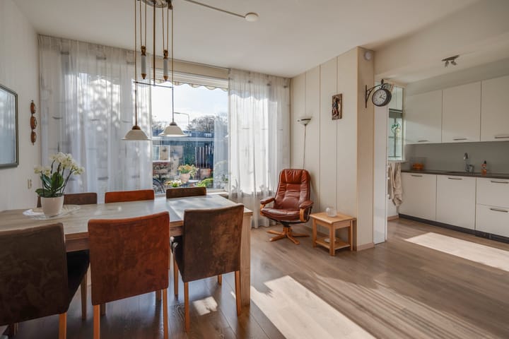 Photo 21 of Plevierstraat 8