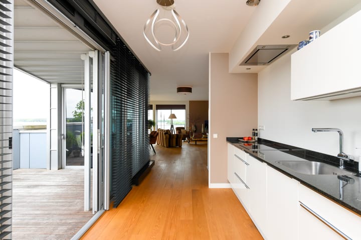 Photo 19 of Gooimeerpromenade 85