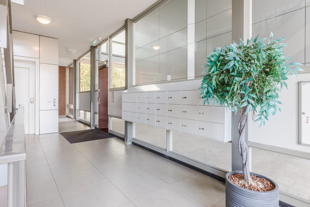 Photo 11 of Julianastraat 42