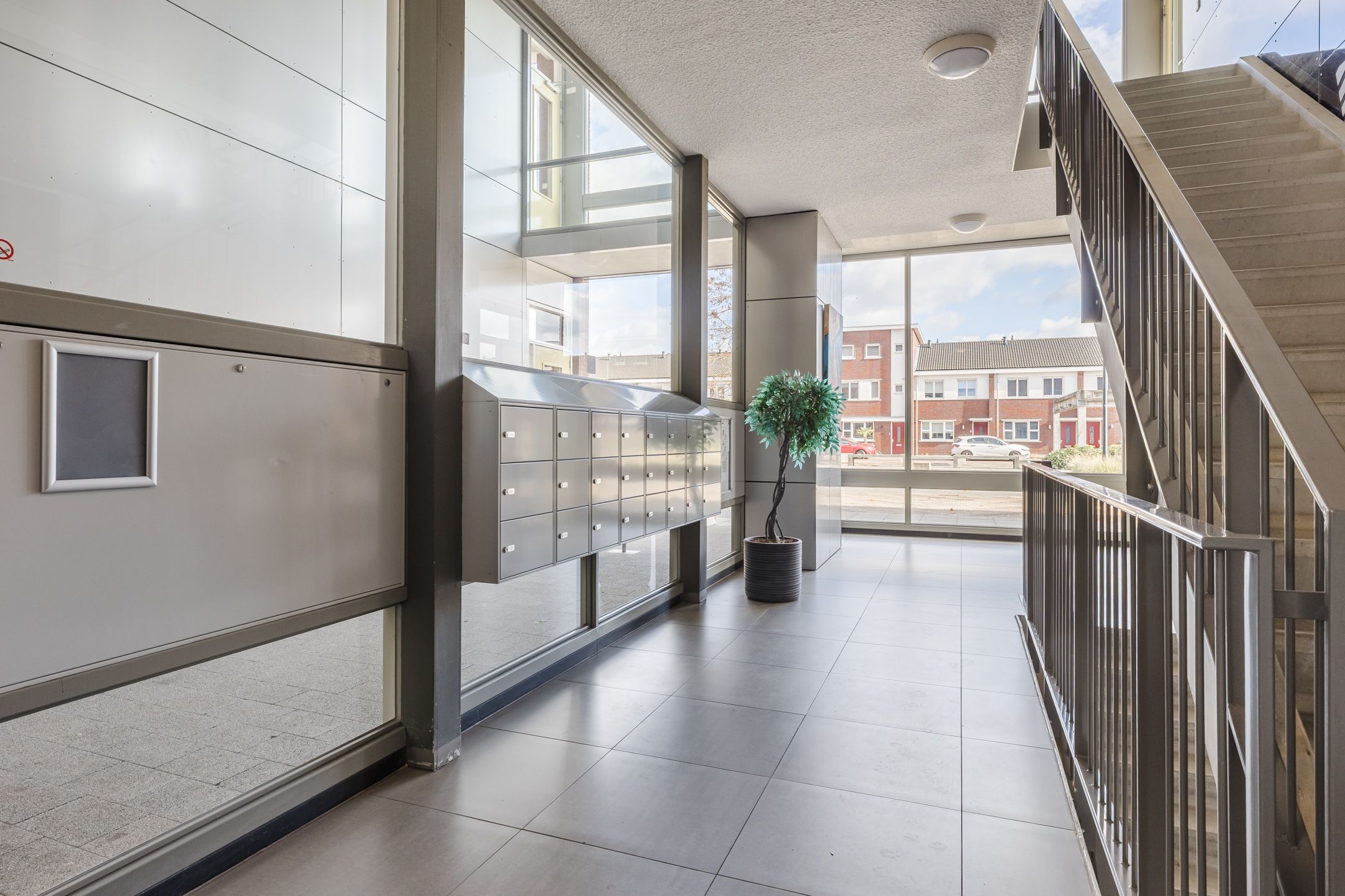 Photo 12 of Julianastraat 42