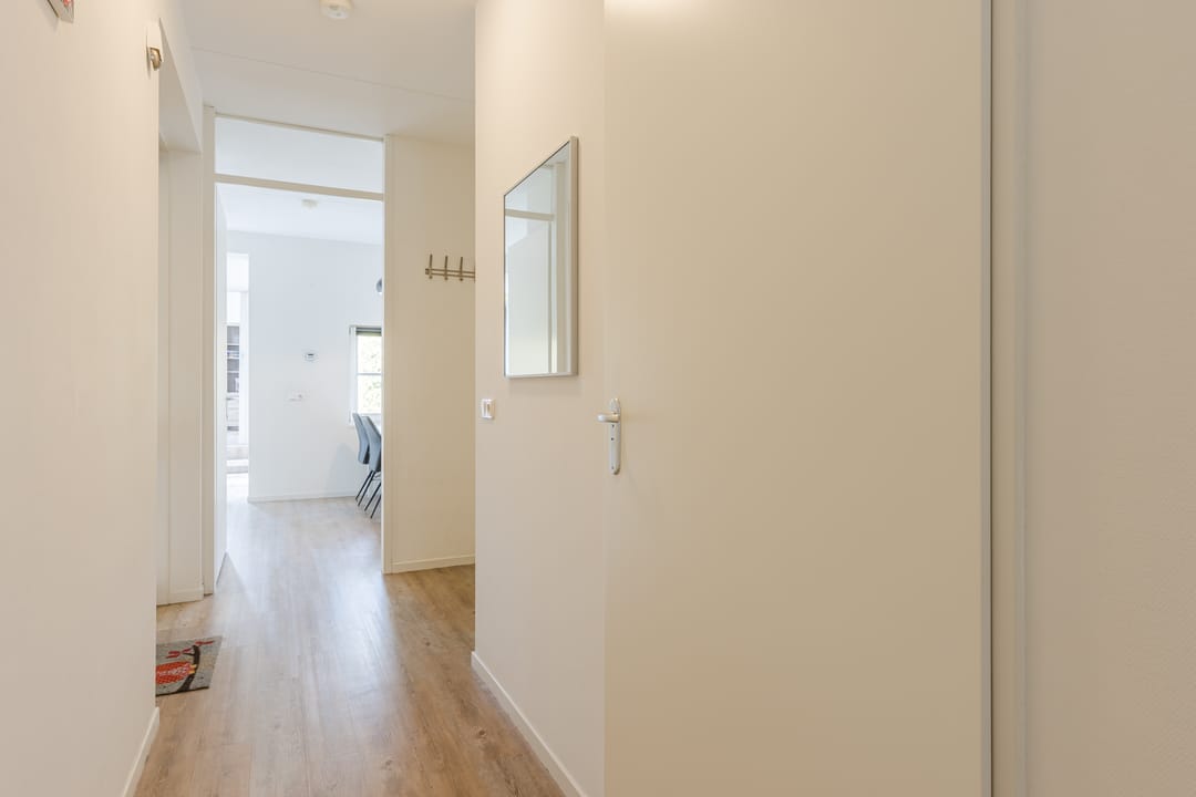 Photo 17 of Julianastraat 42