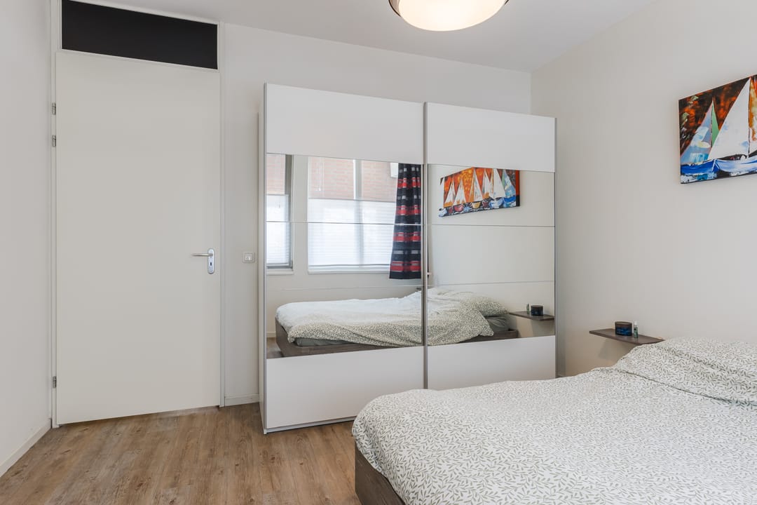 Photo 23 of Julianastraat 42