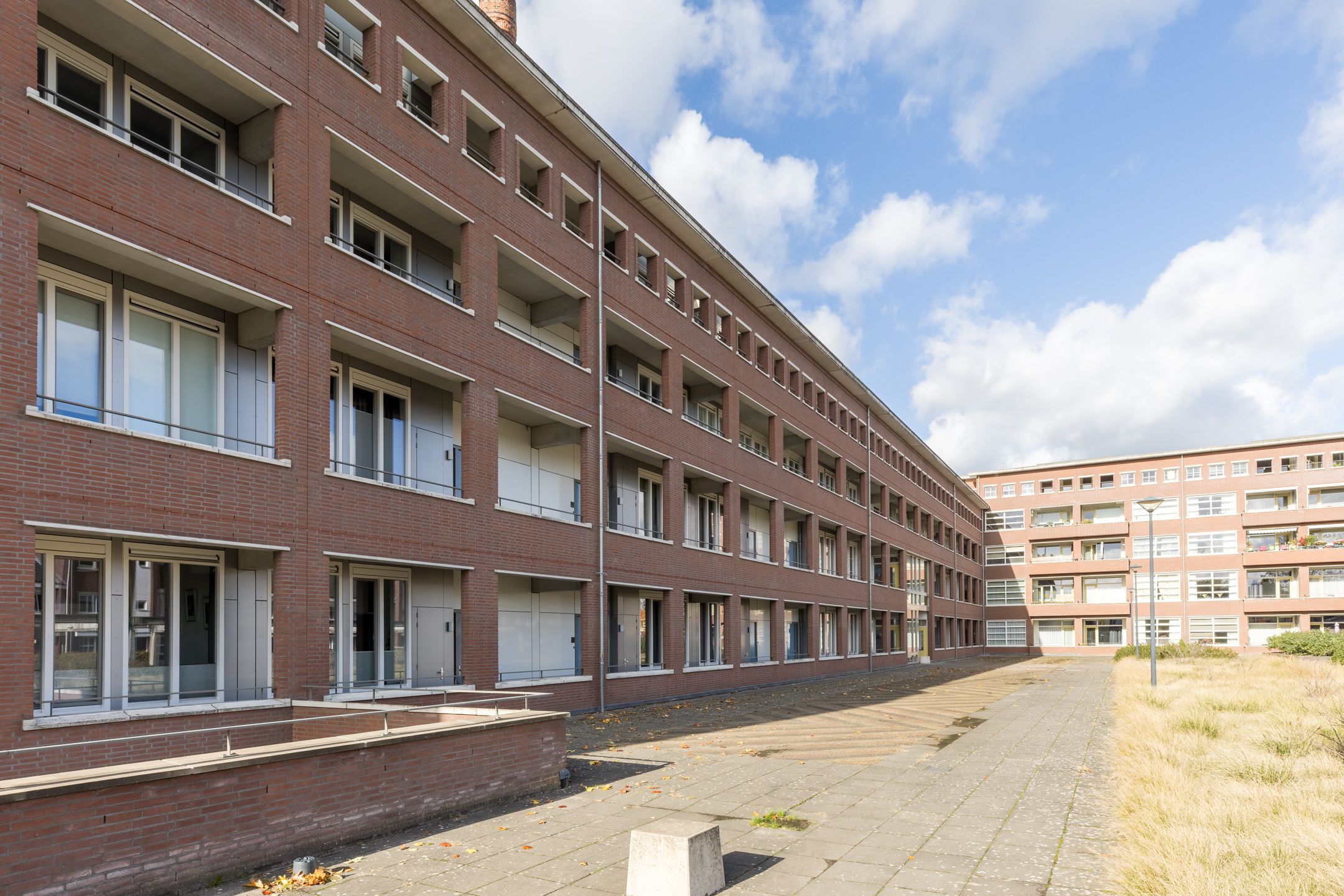 Photo 39 of Julianastraat 42