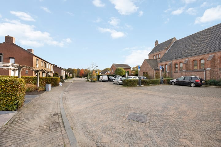 Photo 42 of Anemoonstraat 3