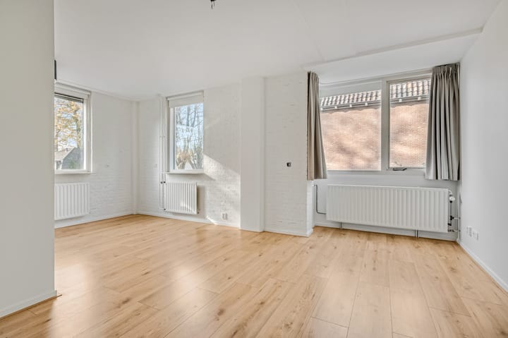 Photo 2 of Beukenlaan 2-B3