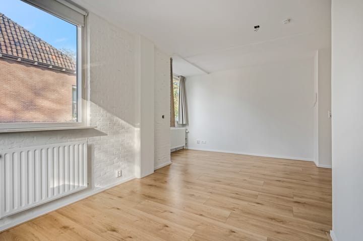 Photo 3 of Beukenlaan 2-B3