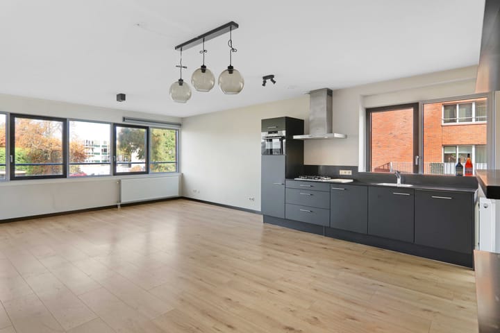 Foto 4 van Van Naeldwijcklaan 59