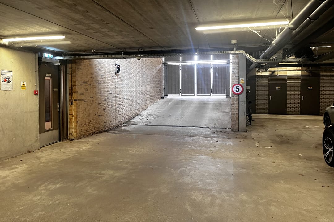 Photo 2 of Saskia van Uilenburgkade PP