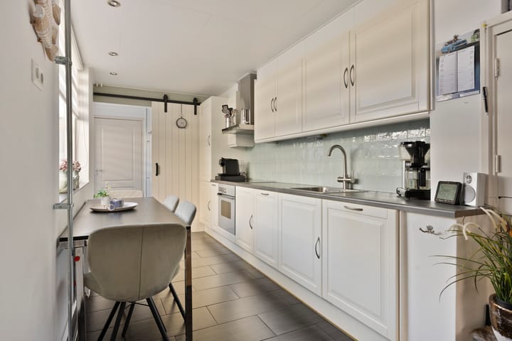 Photo 14 of Kastanjestraat 18