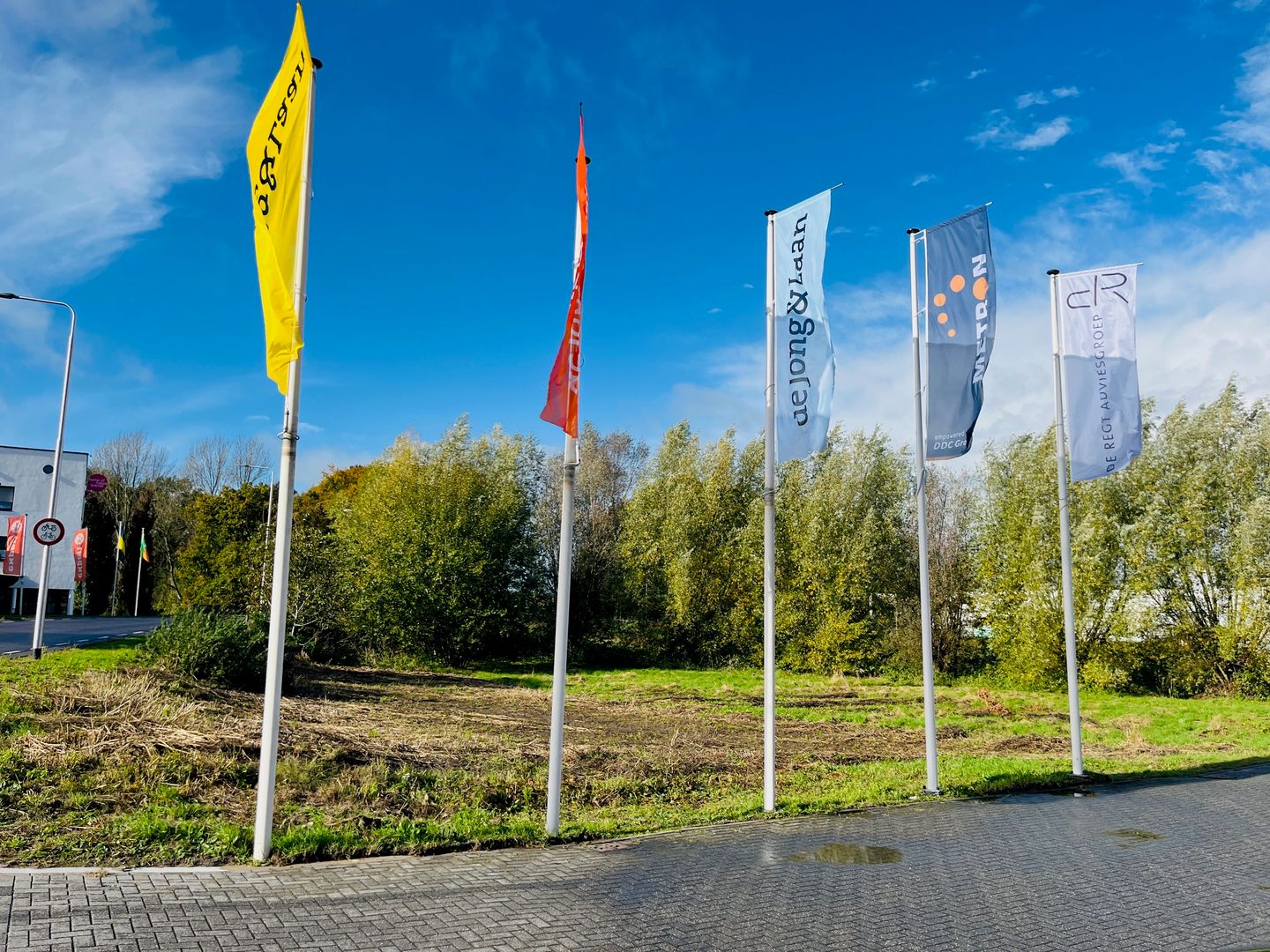 View photo 3 of Larenseweg