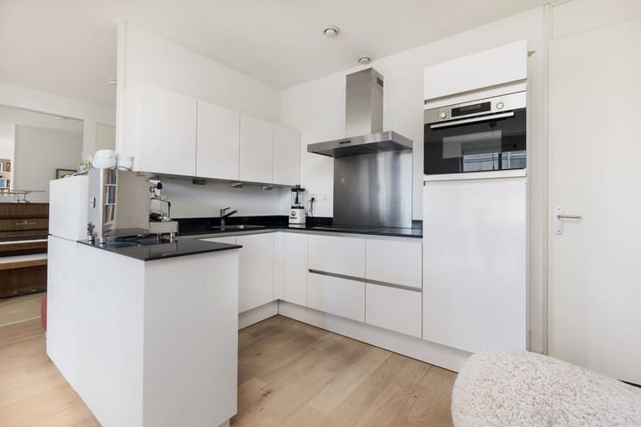 Photo 4 of Bellevuelaan 327