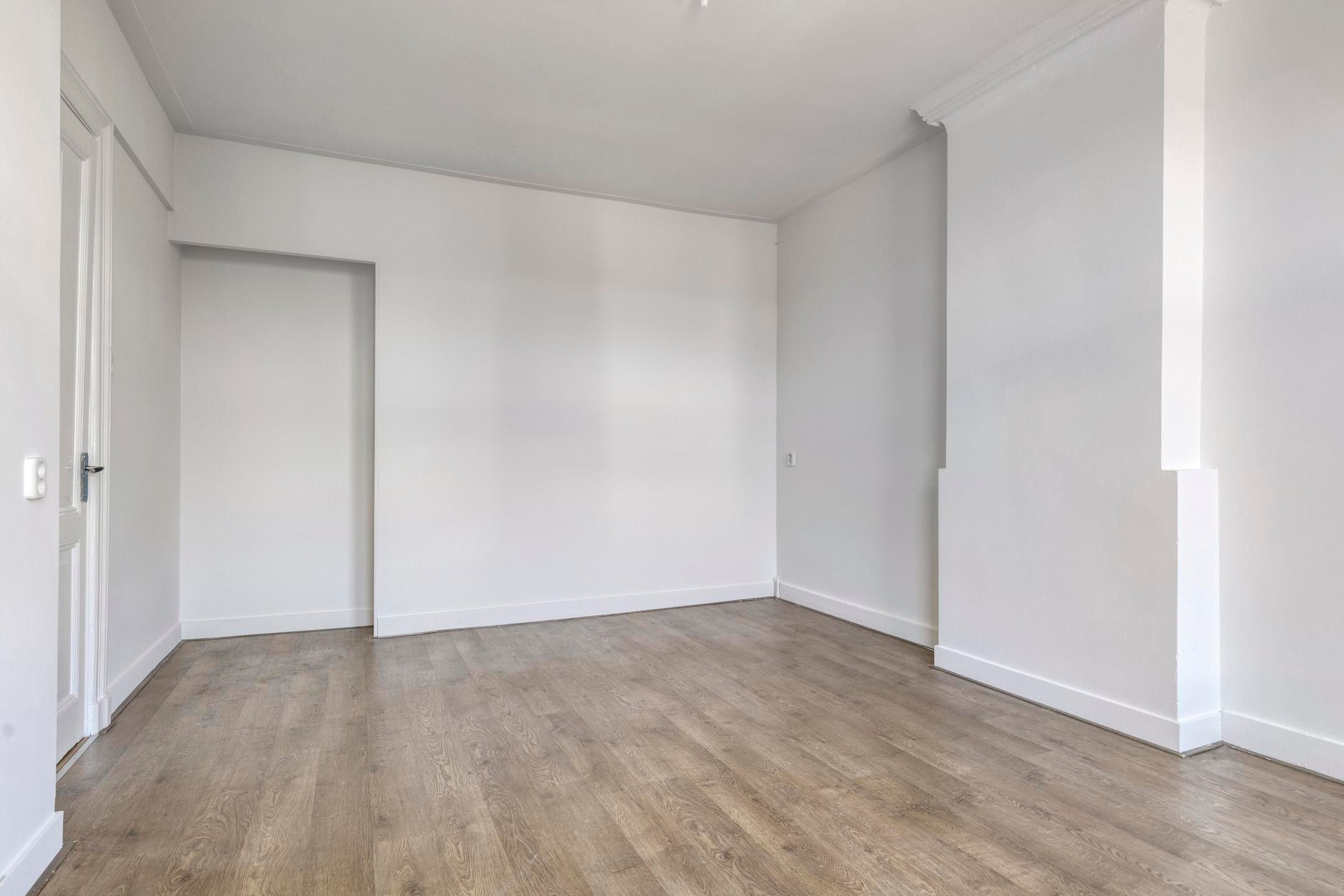 Photo 12 of Cornelis Schuytstraat 43-2