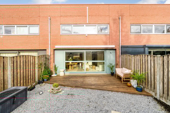 Photo 3 of Henry Moorestraat 24