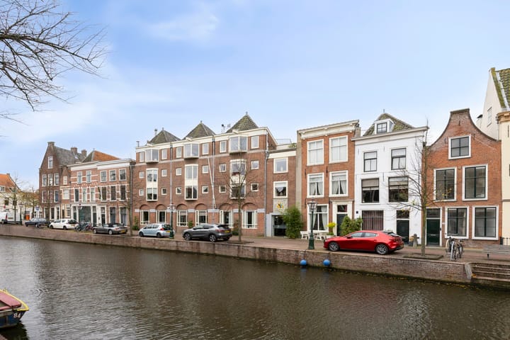 Photo 33 of Rapenburg 101