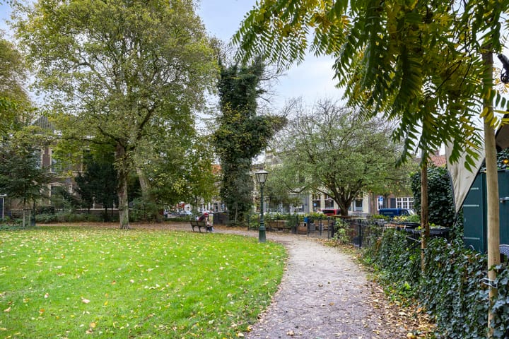 Photo 35 of Rapenburg 101