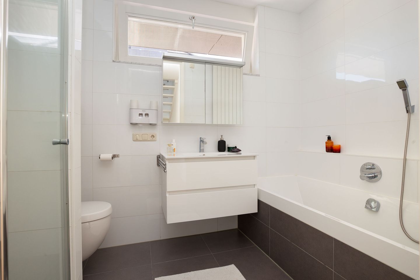 Foto 34 van Calèche 57