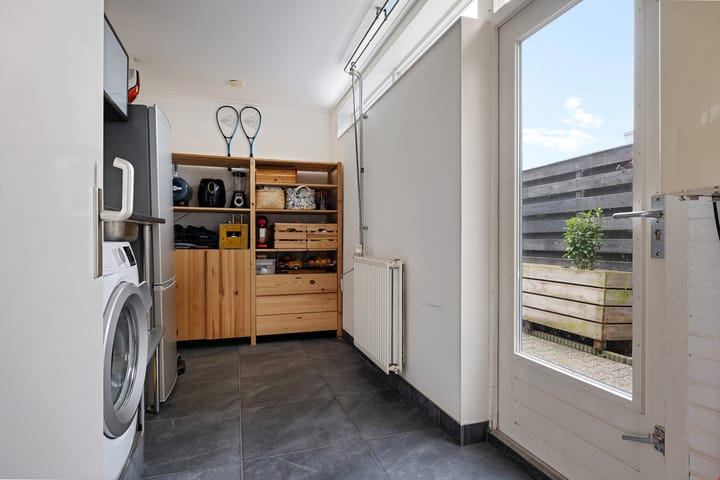 Photo 15 of Helmer Molemastraat 8