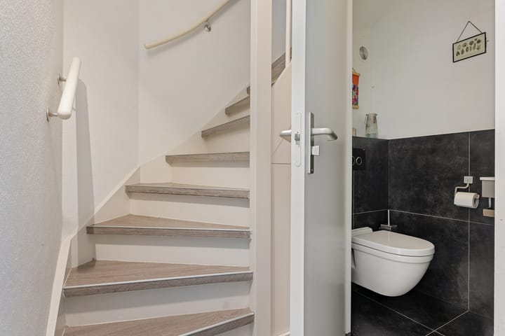 Photo 18 of Helmer Molemastraat 8