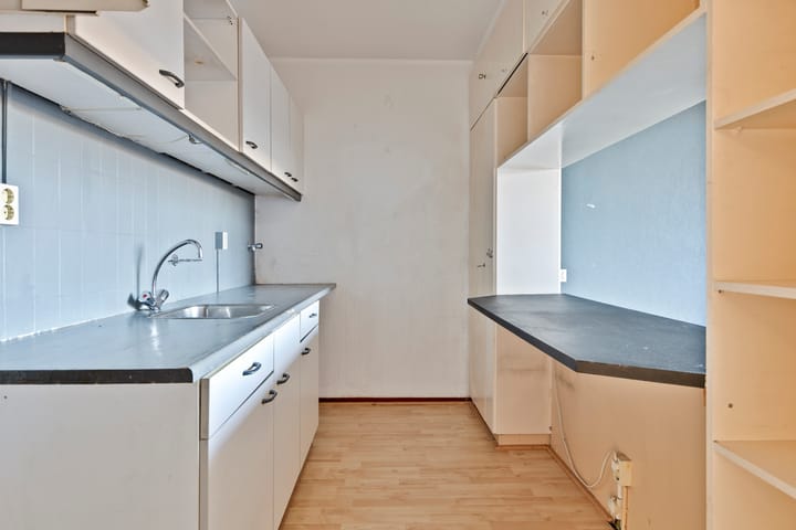 Photo 3 of Gerard Dousingel 38