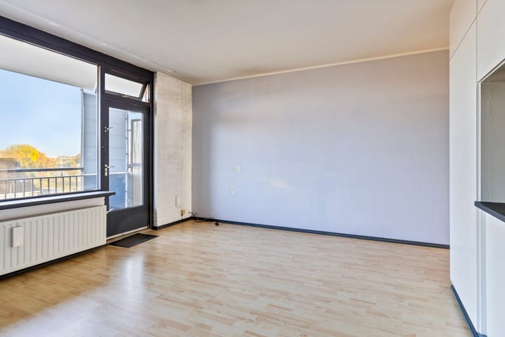 Photo 8 of Gerard Dousingel 38