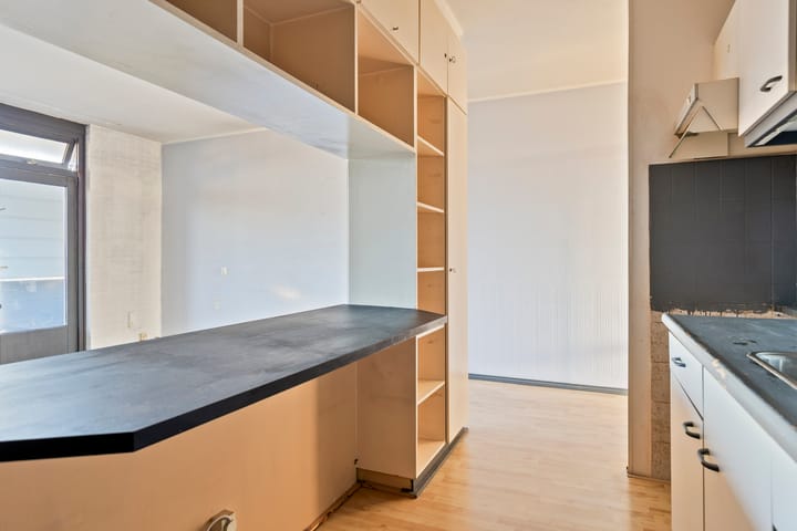 Photo 13 of Gerard Dousingel 38