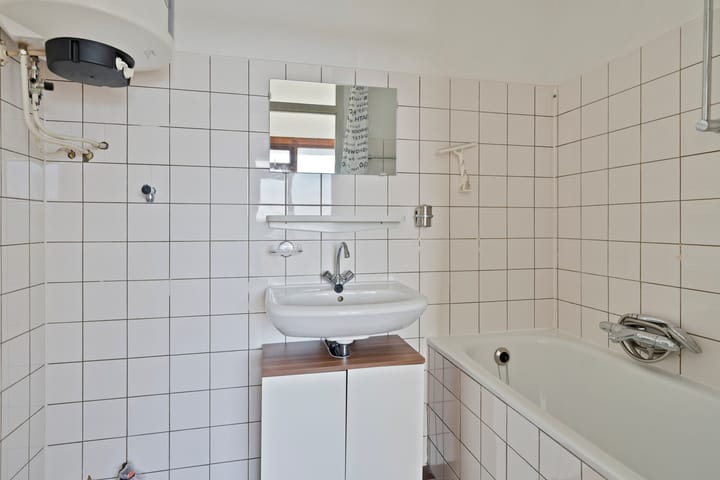 Photo 19 of Gerard Dousingel 38