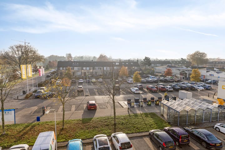 Photo 21 of Gerard Dousingel 38