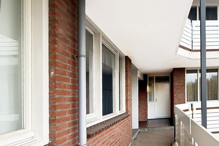 Foto 15 van Frederikstraat 689