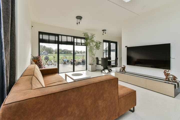 Photo 3 of Albrandswaardseweg 118