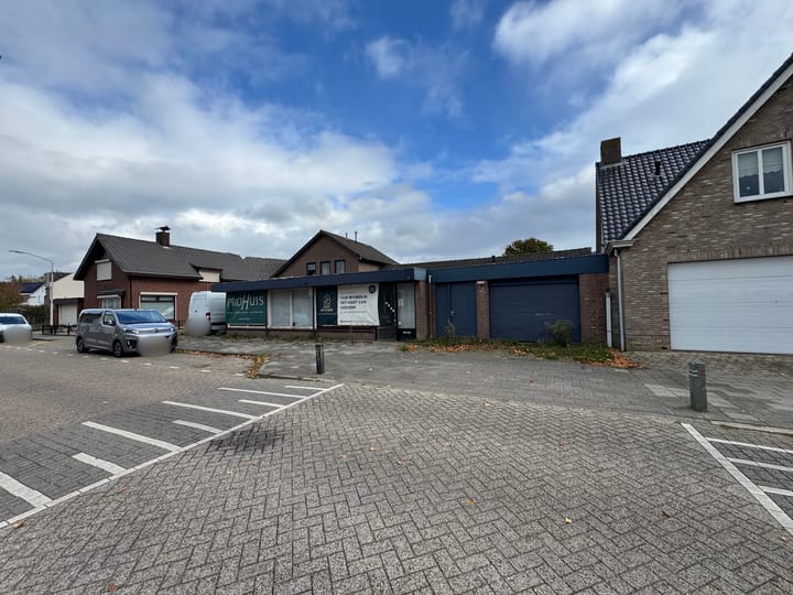 Bovenstraat 5, Hoeven