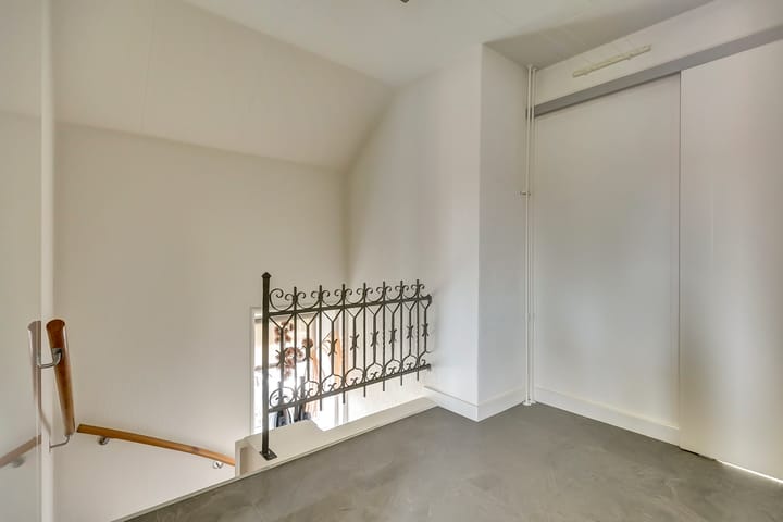 Foto 22 van Leliestraat 105