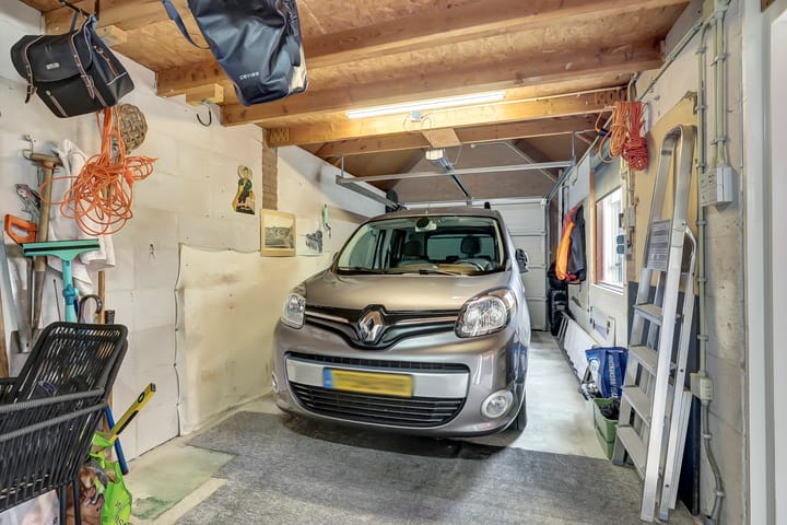 Foto 35 van Leliestraat 105