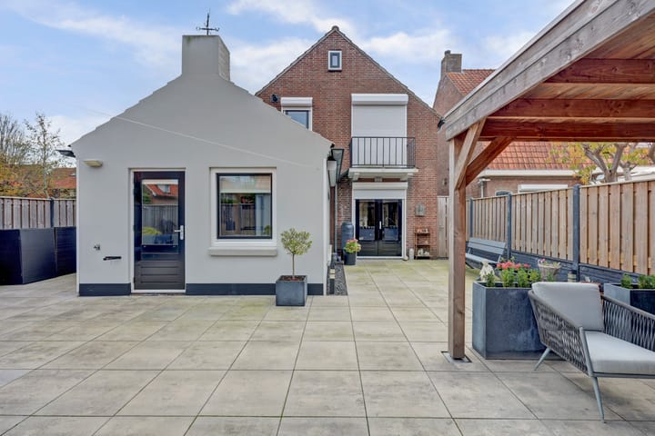 Foto 45 van Leliestraat 105