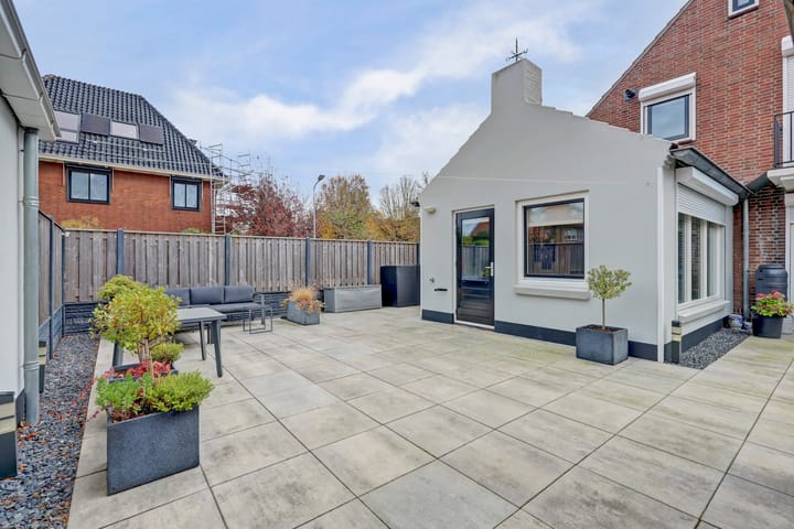 Foto 46 van Leliestraat 105