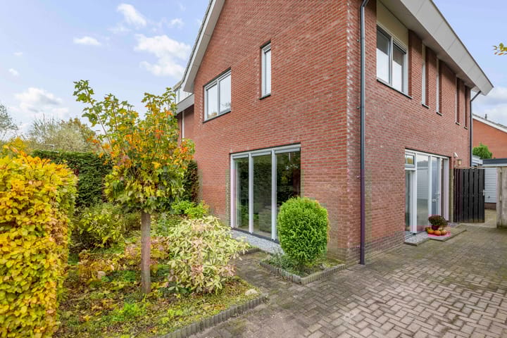 Photo 2 of Lage kamp 7