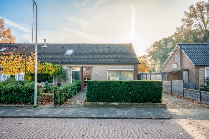 Photo 27 of Bart Crumstraat 4-A